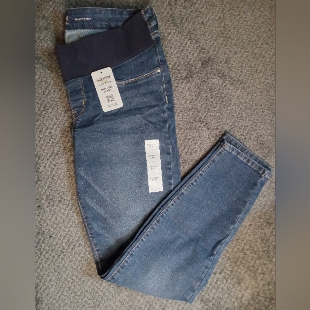 Signature by Levi Strauss & Co Women's Maternity Baby Bump Skinny jeans, Large